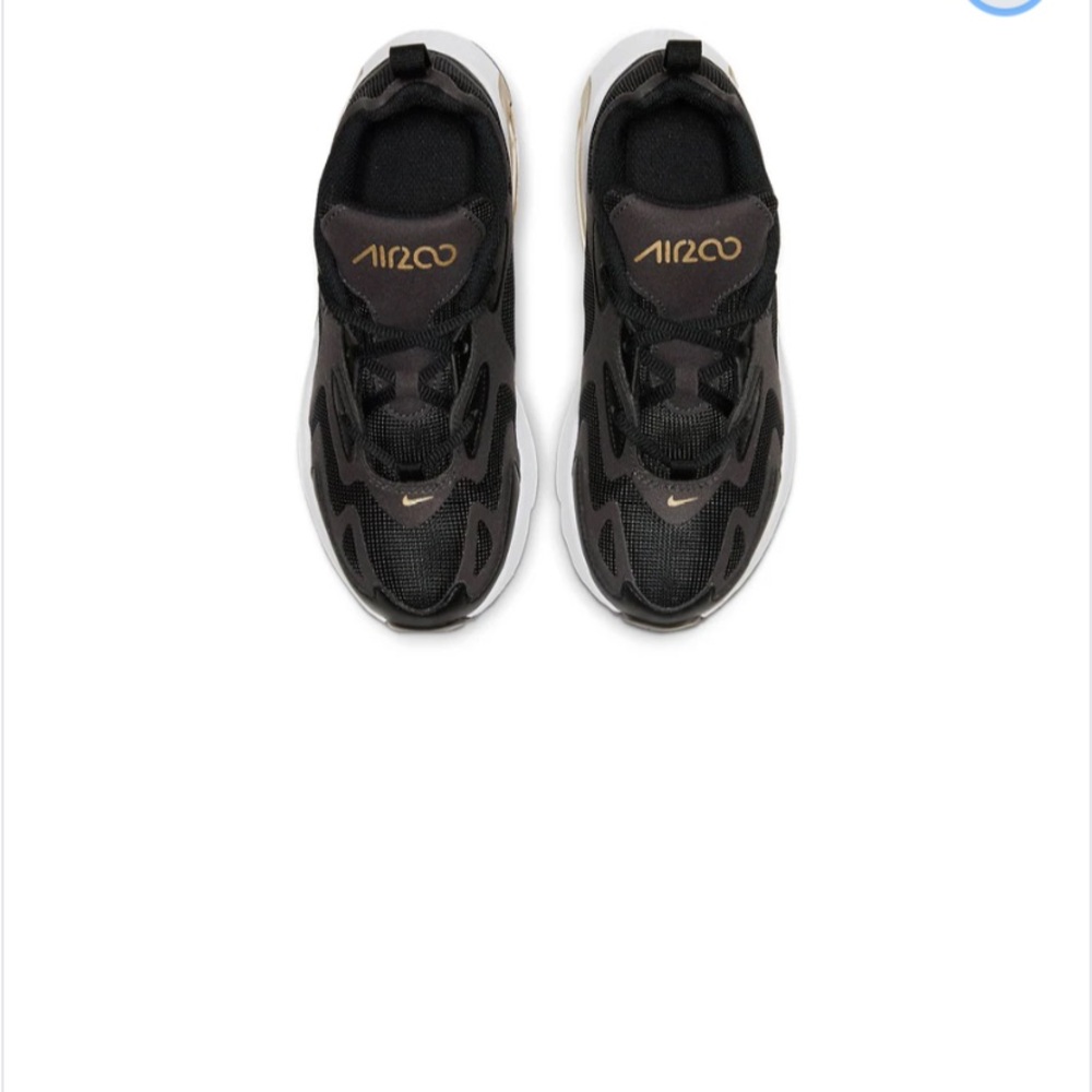 Nike Black and Gold  KIDS Air Max 200
Sneakers SIZE 12c